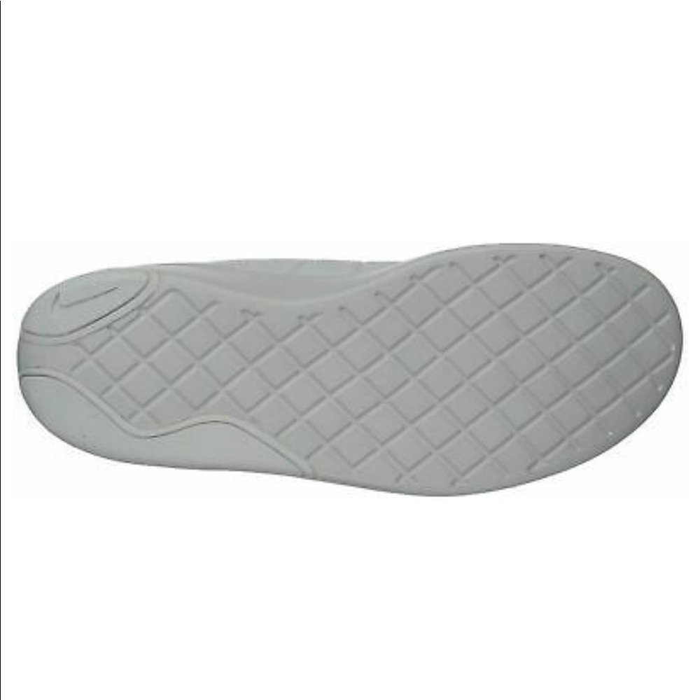 Nike Men’s Basketball Shoes - Picture 6 of 15